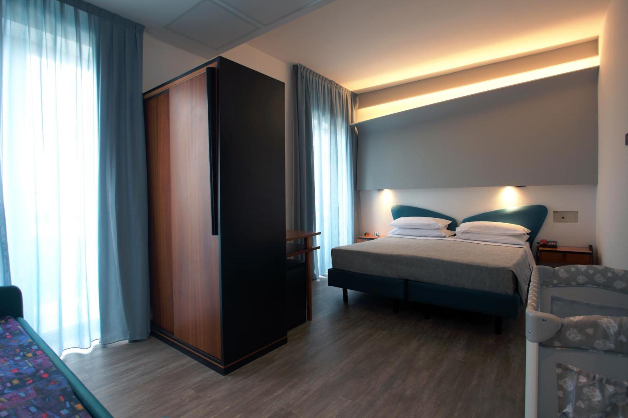 Hotel Ali D'Oro Rimini Exterior photo