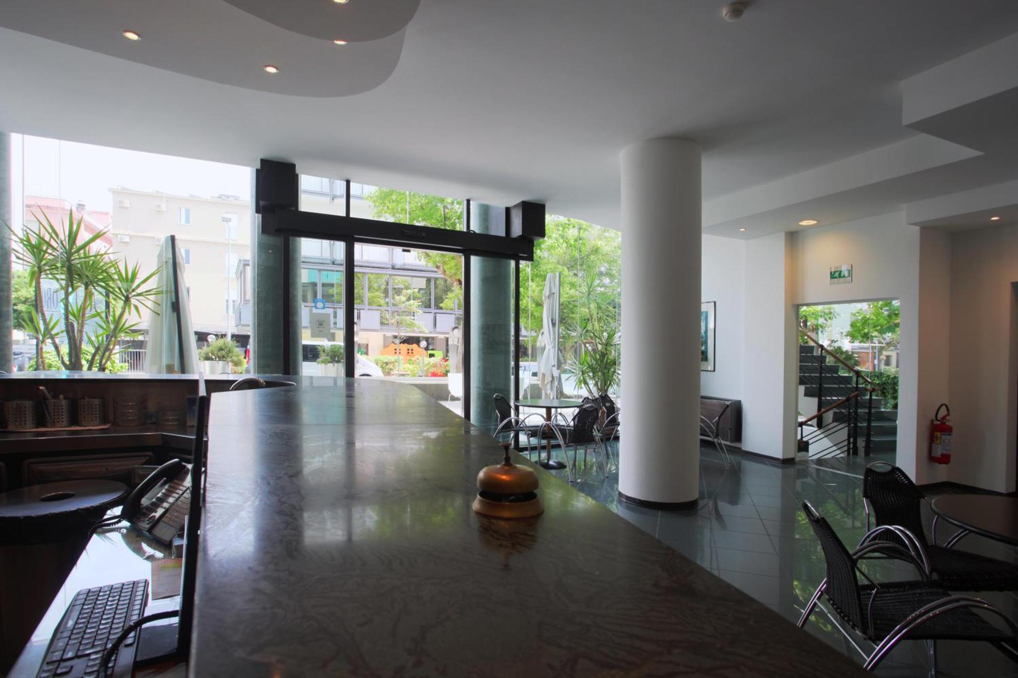 Hotel Ali D'Oro Rimini Exterior photo