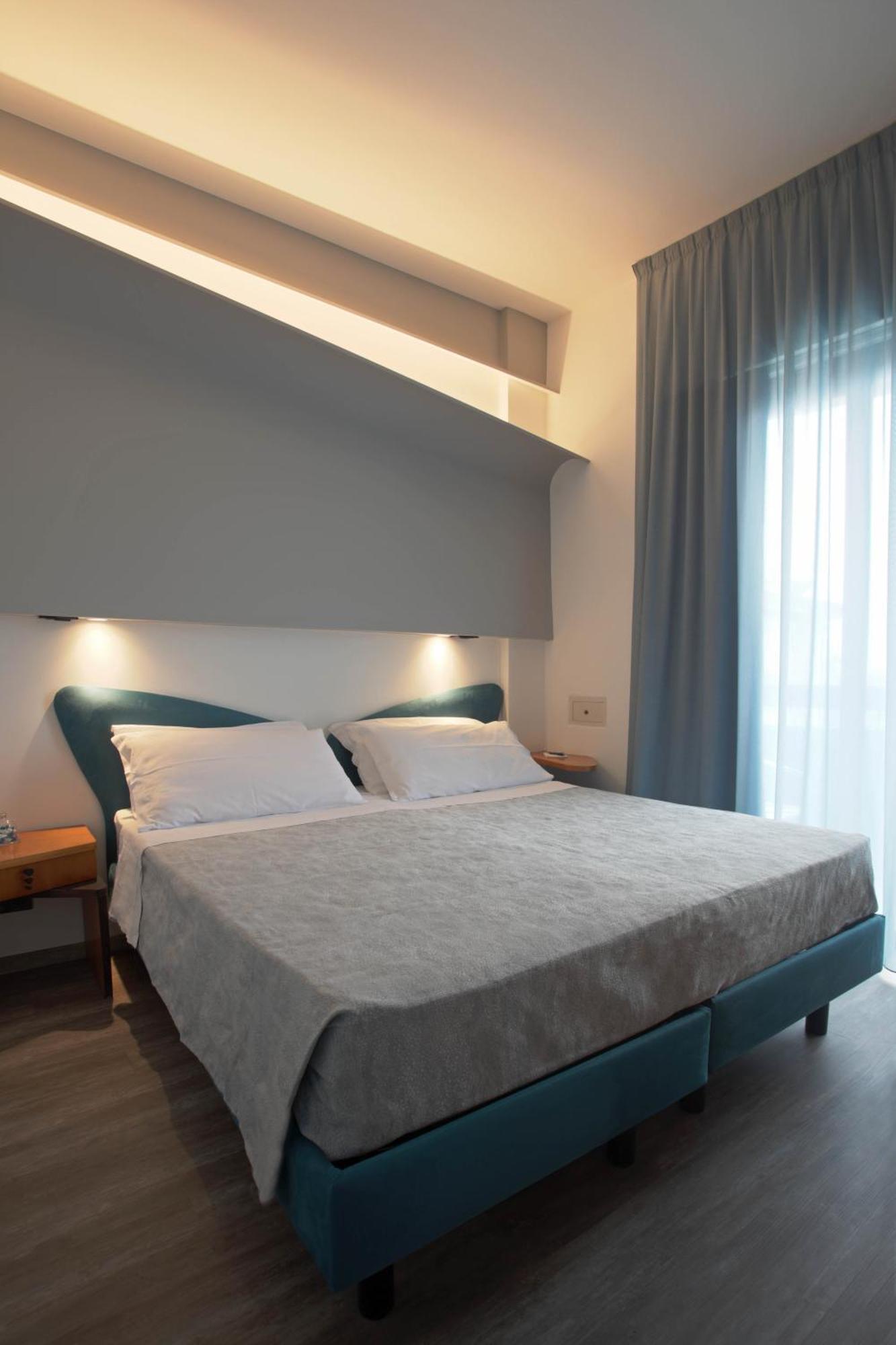 Hotel Ali D'Oro Rimini Exterior photo
