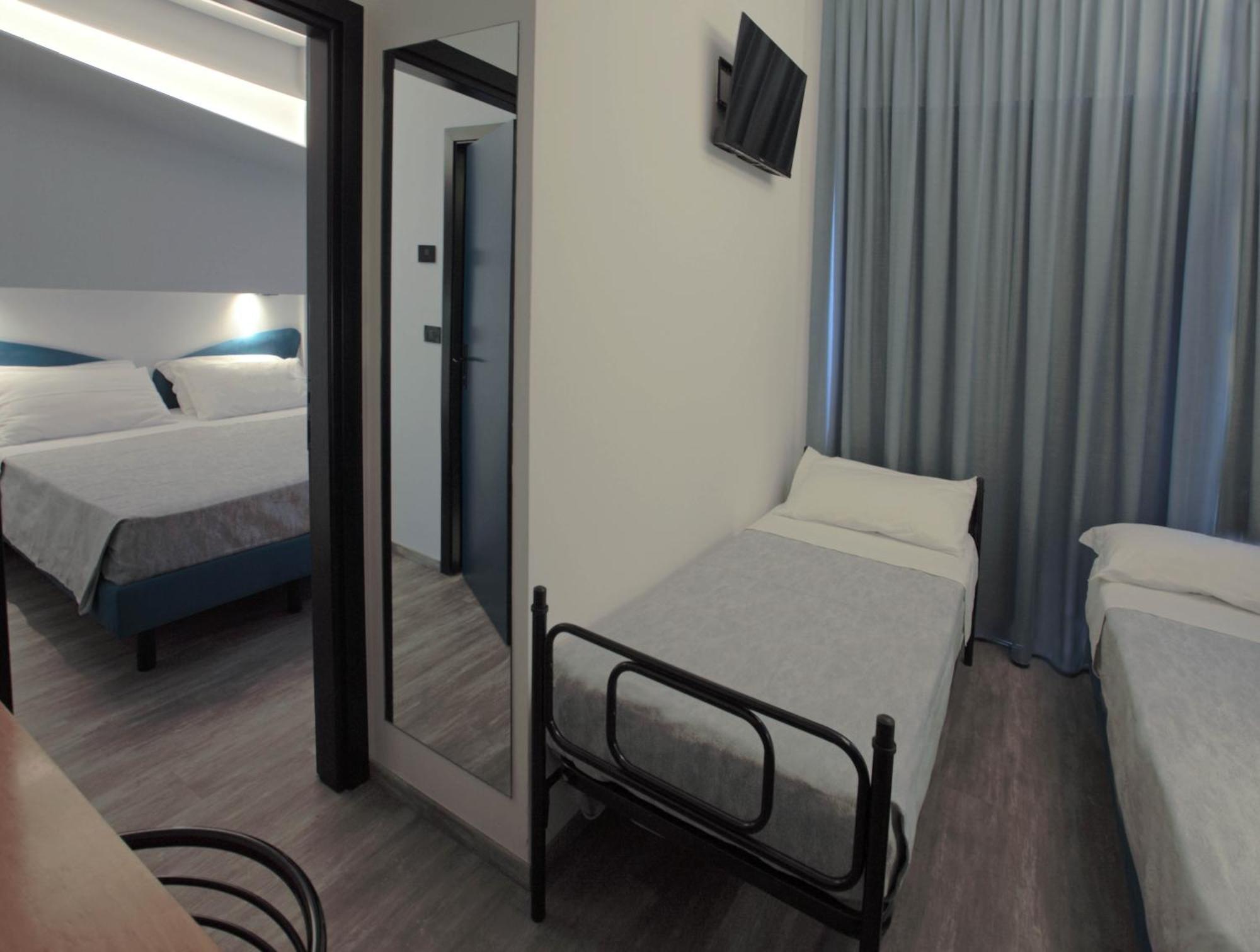 Hotel Ali D'Oro Rimini Exterior photo